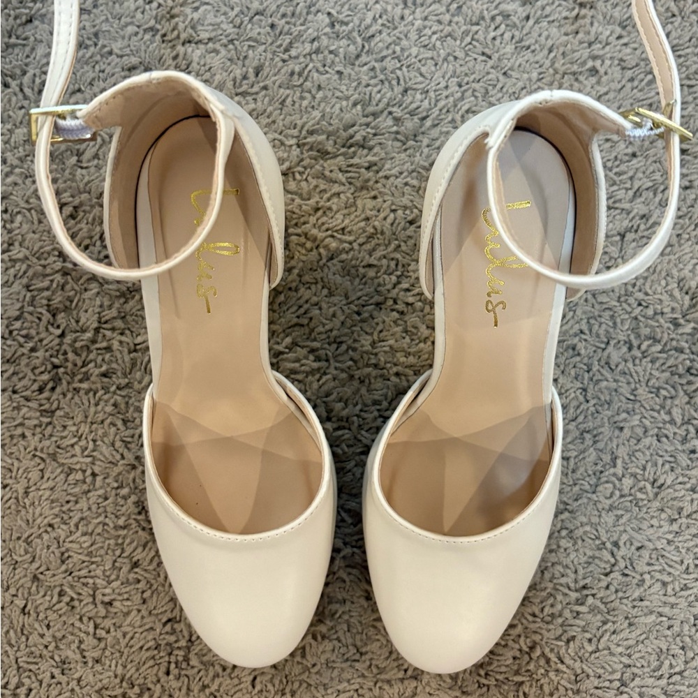 🤍Lulus • off white heels • 7 • EUC - Picture 4 of 9